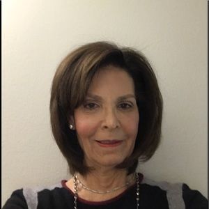 Meet your Posher, Deena